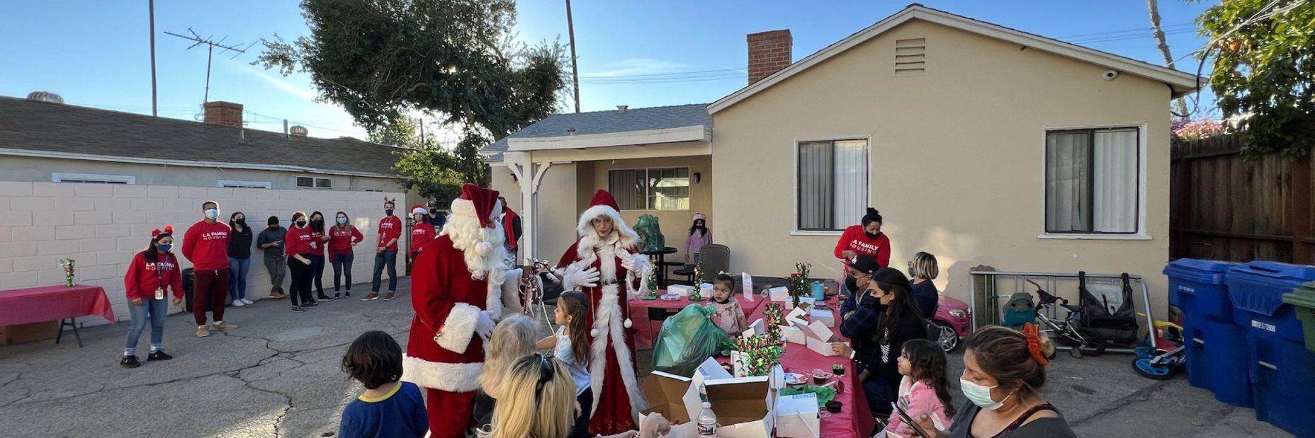 Santa and SoCalGas give out toys to families in need