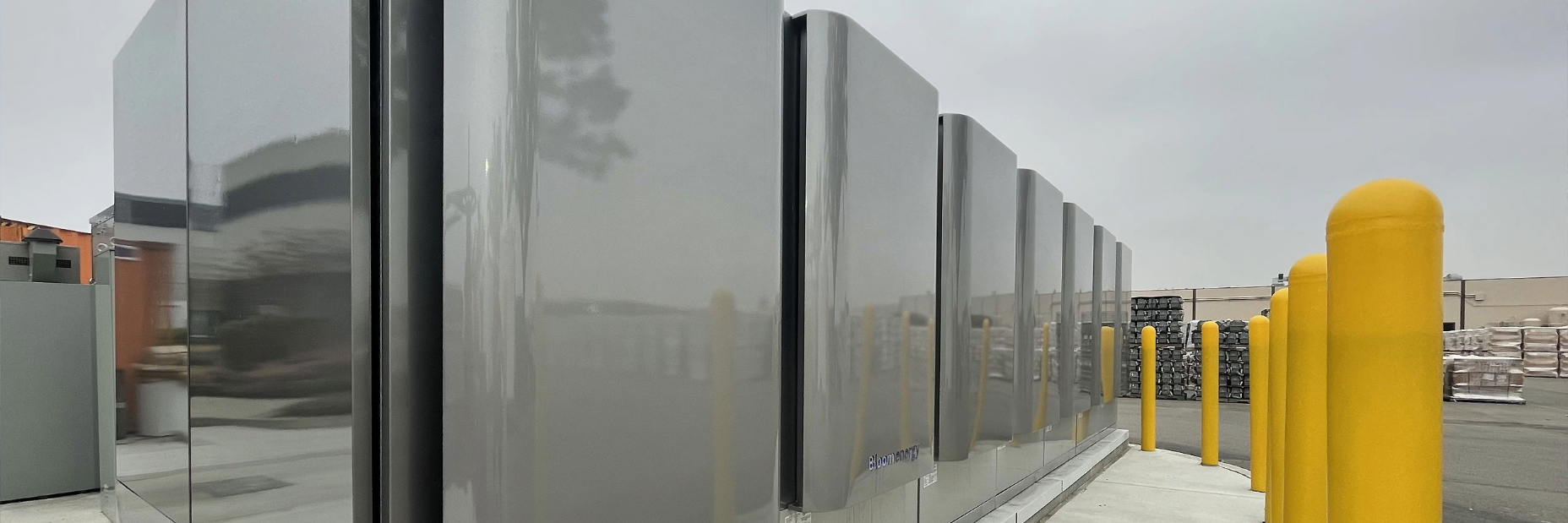 A stack of Bloom Energy Fuel Cell being shown at a company Facility