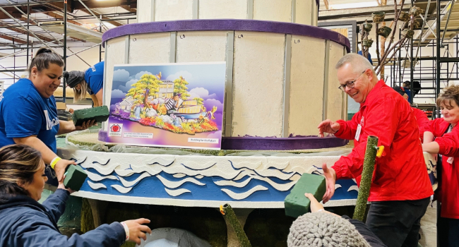 Socalgas and BIASC members decorating the float